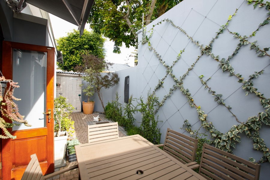 2 Bedroom Property for Sale in Harfield Village Western Cape